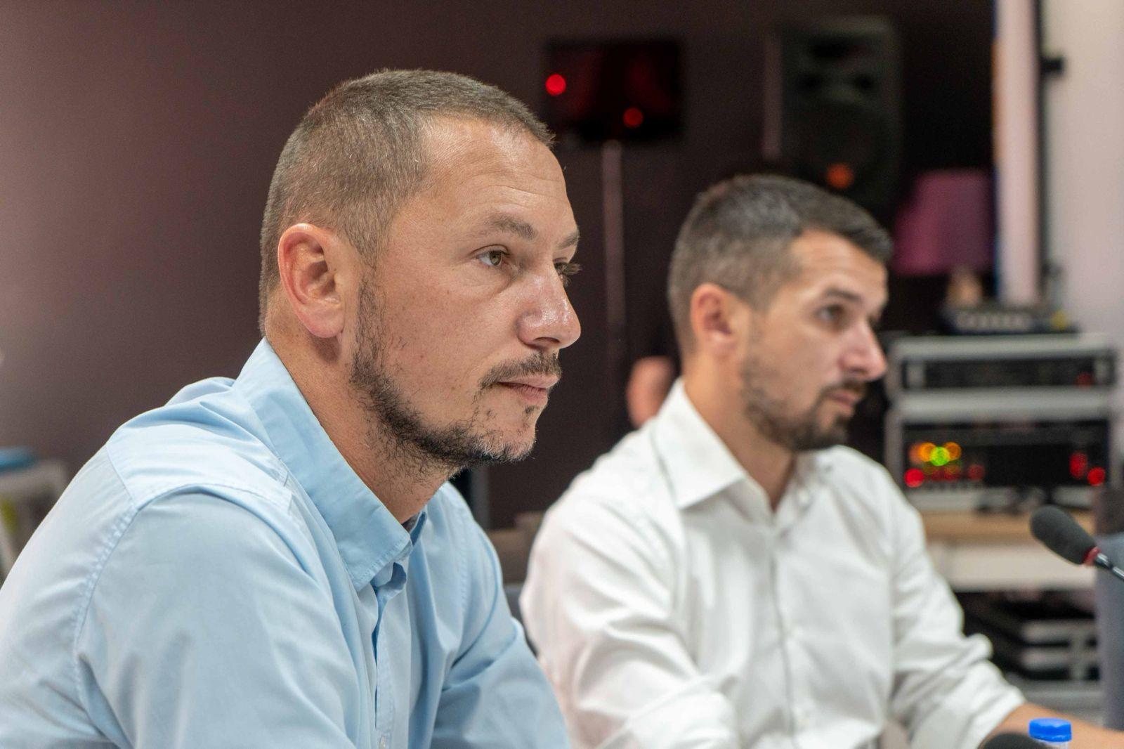 Položaj srpske zajednice u iščekivanju formiranja institucija: izazovi, institucionalni odnosi i buduće perspektive