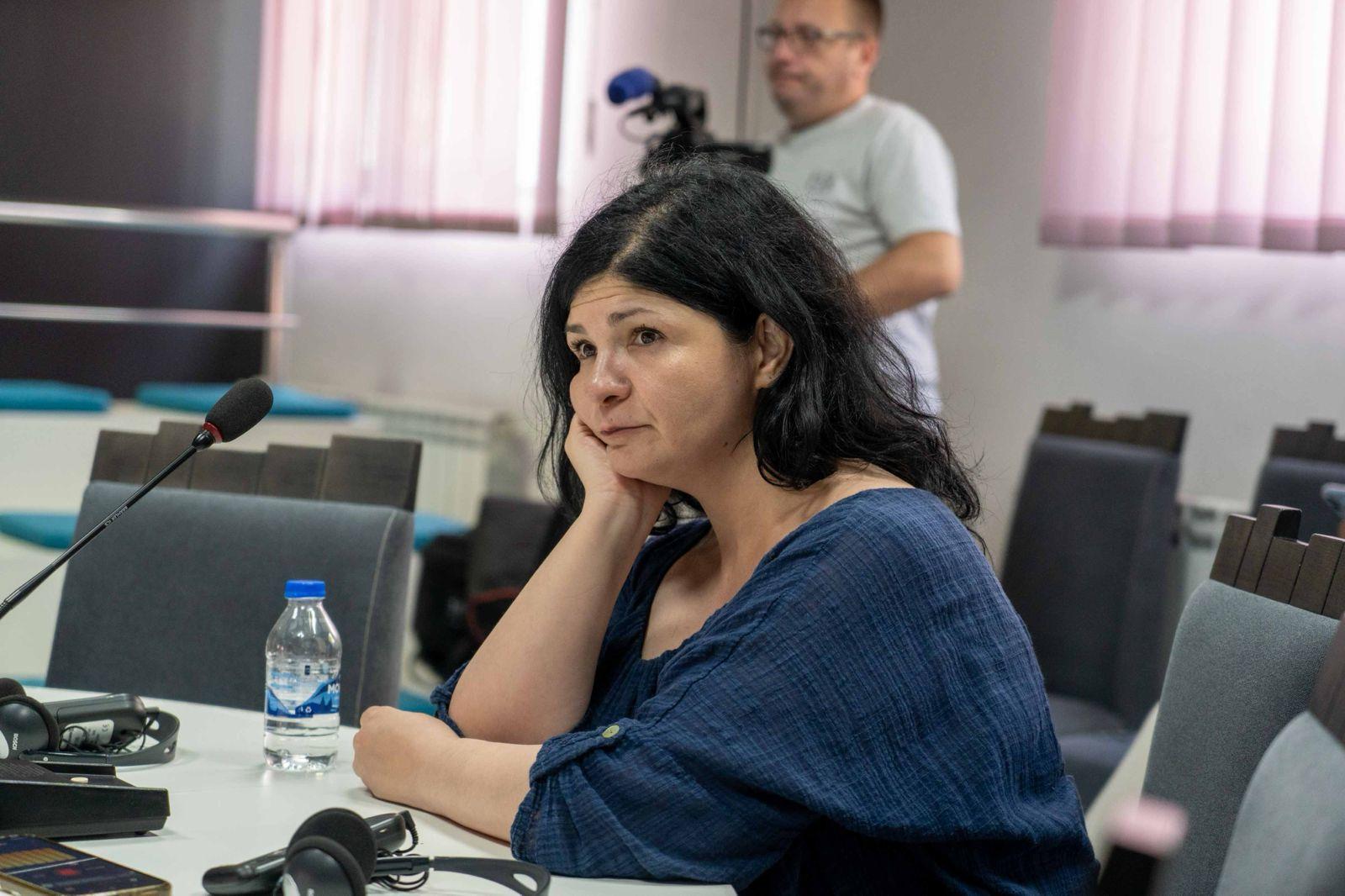 Položaj srpske zajednice u iščekivanju formiranja institucija: izazovi, institucionalni odnosi i buduće perspektive